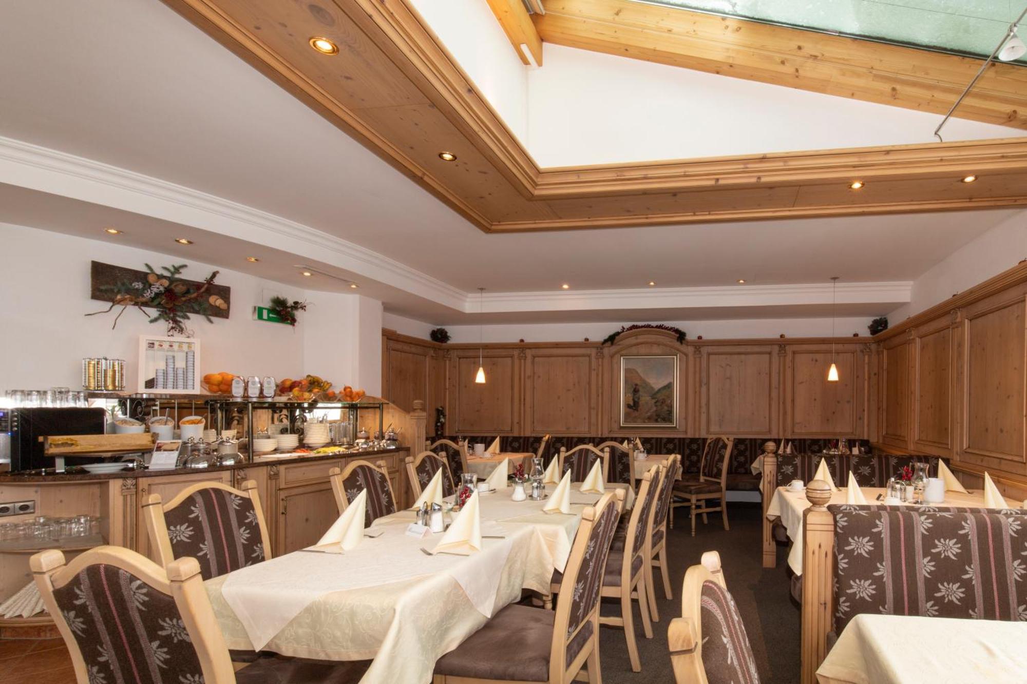 Hotel Garni Monte Bianco Ischgl Exterior photo