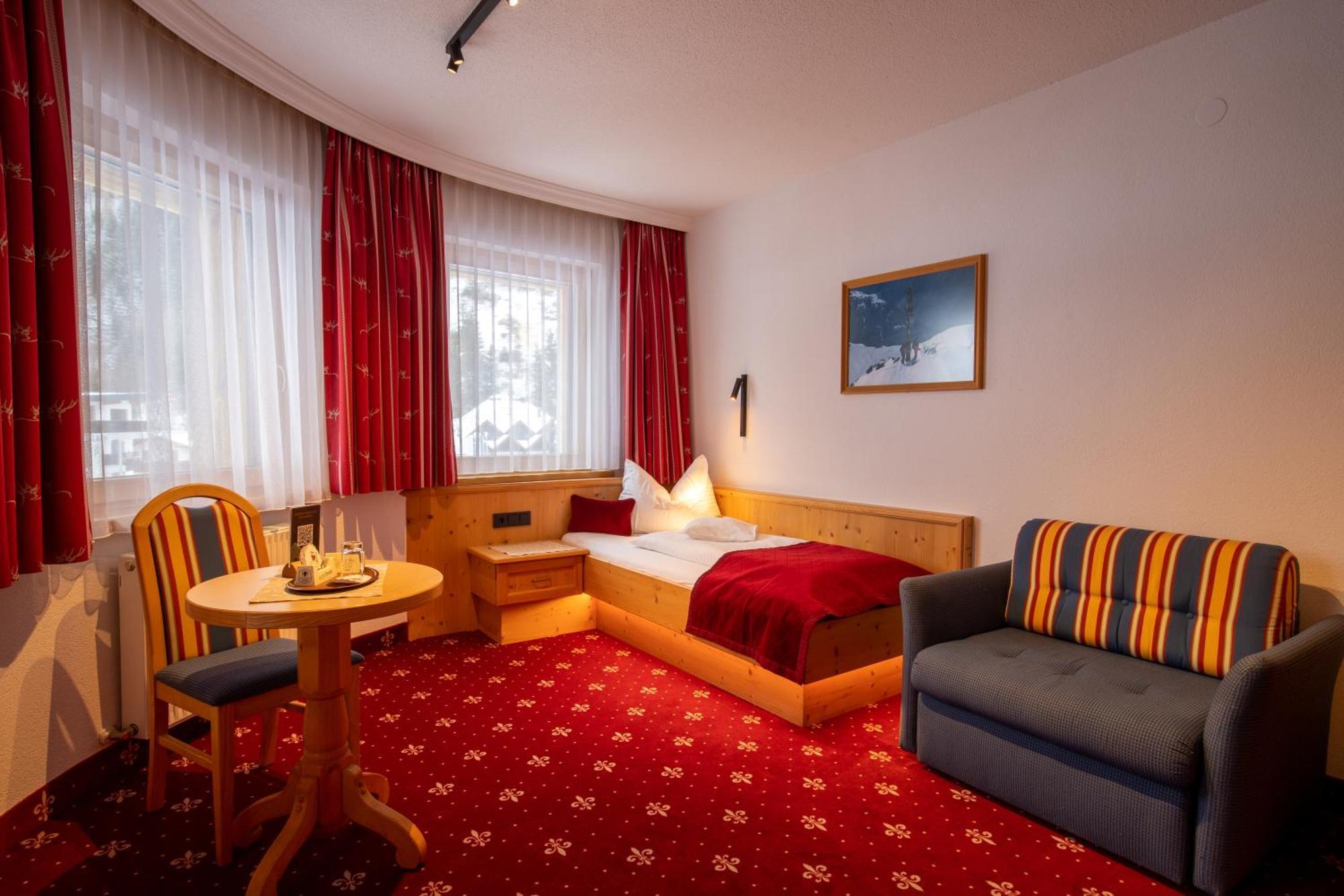 Hotel Garni Monte Bianco Ischgl Exterior photo