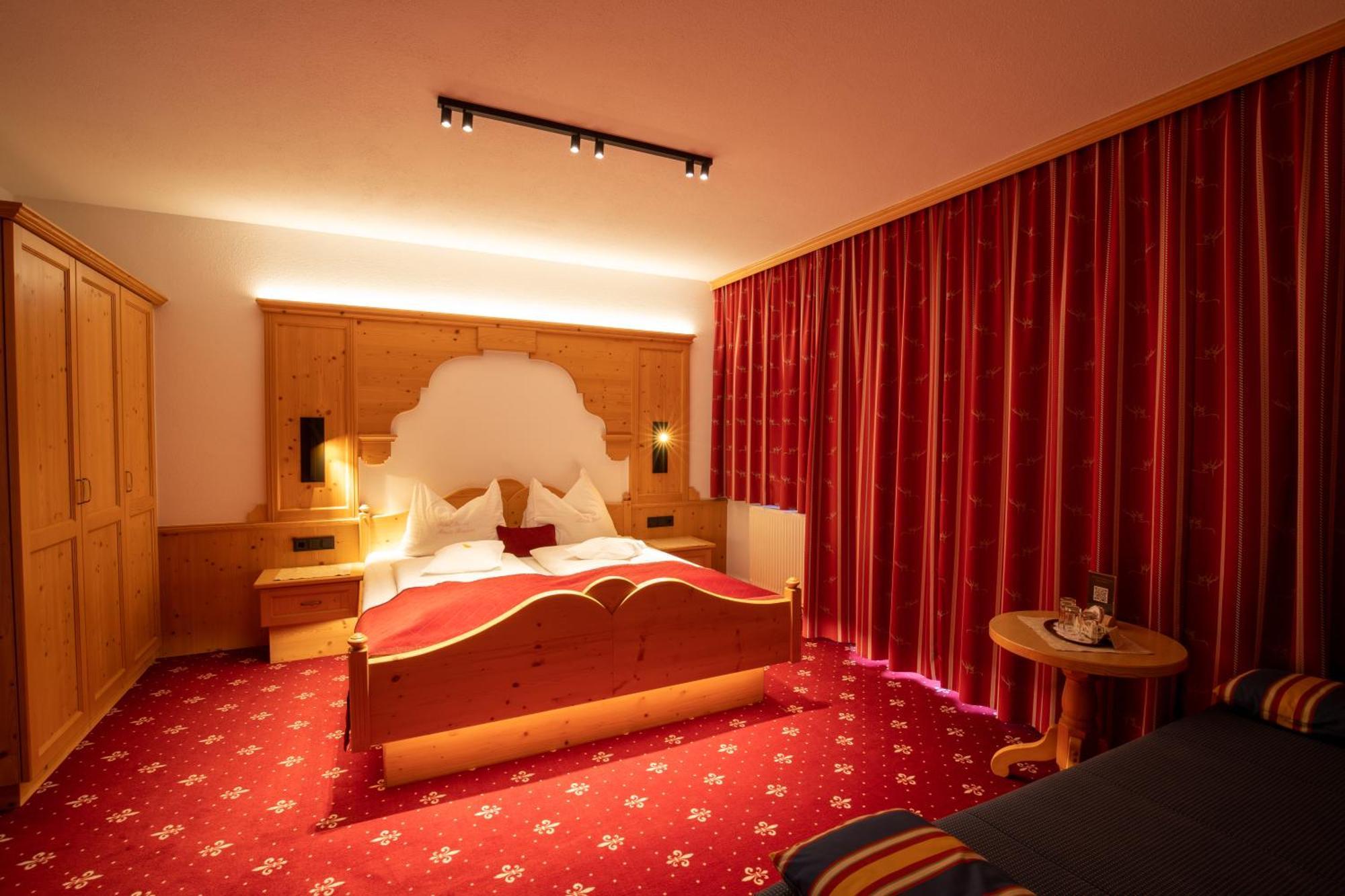 Hotel Garni Monte Bianco Ischgl Exterior photo