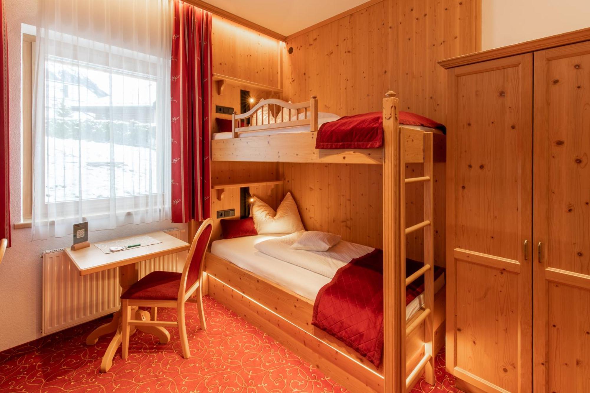 Hotel Garni Monte Bianco Ischgl Exterior photo
